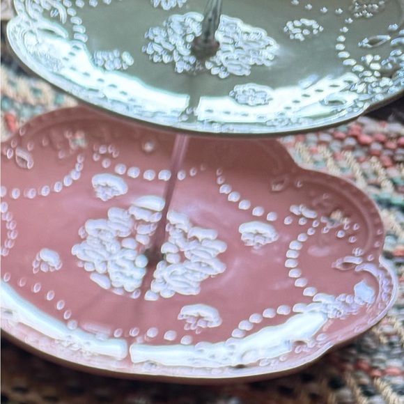 Tiered dessert platter pastels - Picture 5 of 8